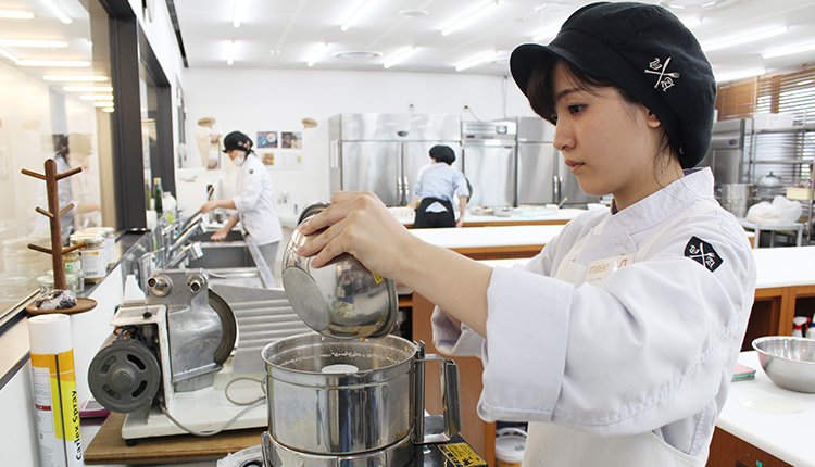 비져너리아츠 전문학교 제과제빵  (2).jpg