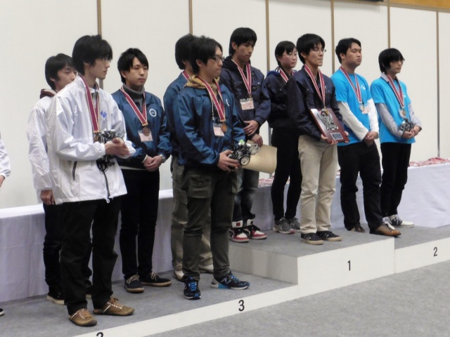 일본전자전문학교 로봇경기 (1).jpg