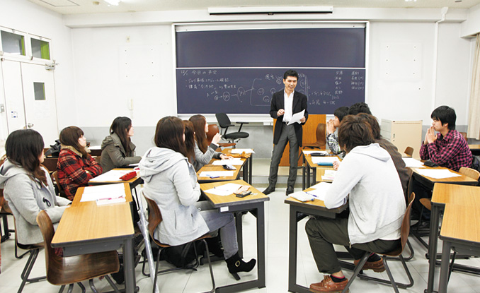 칸다외어대학 국제비즈니스전공  (8).jpg