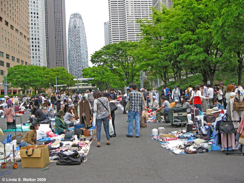 japan_flea_market_a.jpg