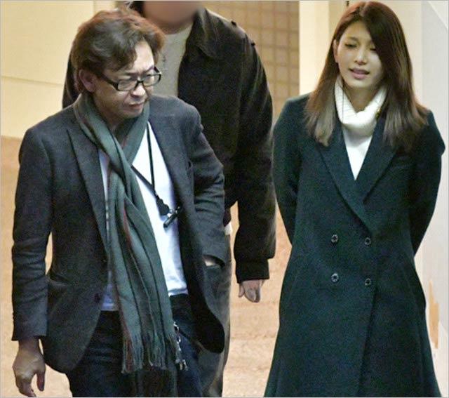 토키오 리더_죠시마 시게오 24살 연하 결혼 (6).JPG