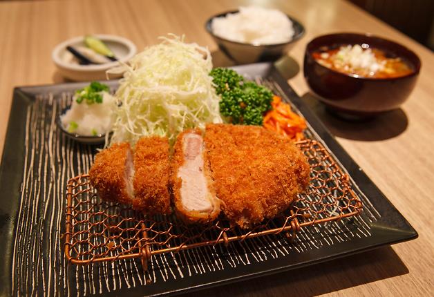 다카다노바바 돈카츠 맛집 톤큐 とん久.JPG