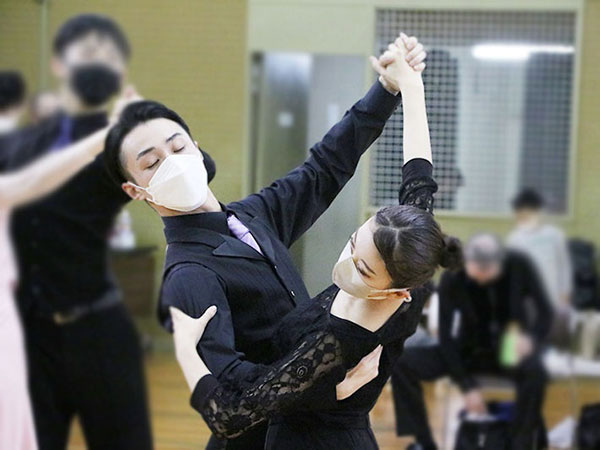일본 다이토분카대학 댄스스포츠 2.jpg