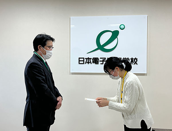 일본전자전문학교 그래픽디자인과 연하장 제작 3.jpg