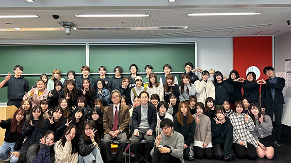 다이토분카대학 서예학과 벼루 세척 8.jpg