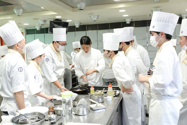 핫토리영양전문학교 졸업생 George 셰프 7.jpg