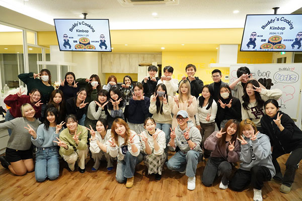 오비린대학 한국인 학생 김밥 만들기 8.jpg