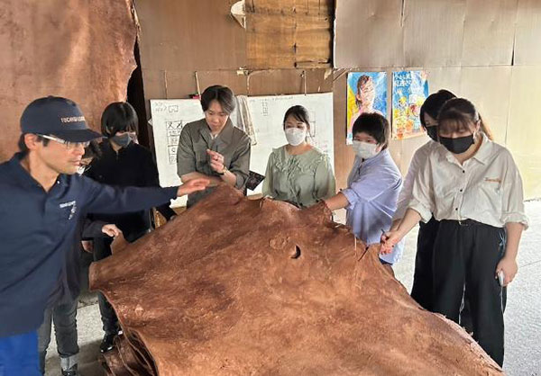 히코미즈노주얼리컬리지 가죽연수여행 10.jpg