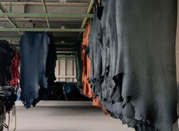 히코미즈노주얼리컬리지 가죽연수여행 12.jpg