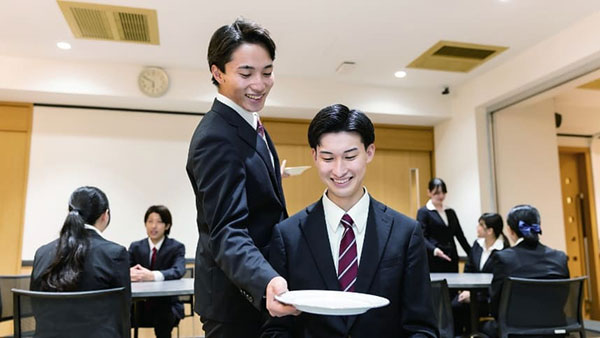 일본 크루즈과에서 만난 진짜 서비스 실습 2.jpg