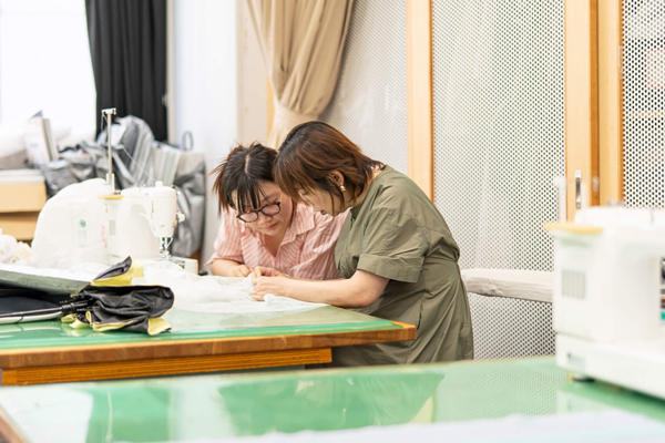 일본미술 쿠와사와디자인연구소 상품기획 수업 2.jpg