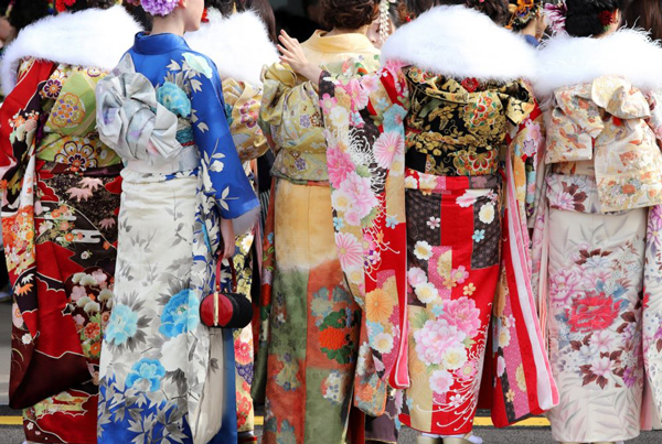 일본 성인식 후리소데 3.jpg